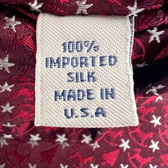 John W. Nordstrom Christmas Tree Rocking Horse Star Red White Silk Tie - Picture 7 of 7